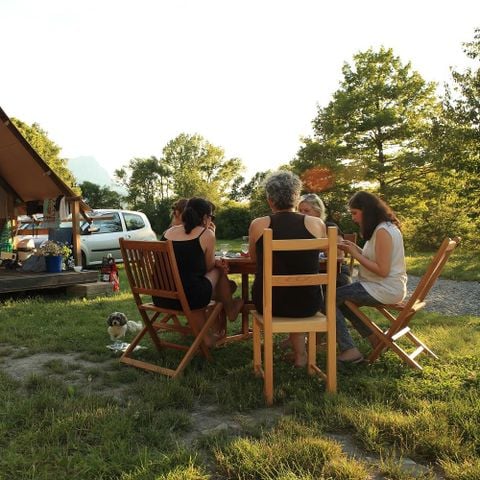 TENTE TOILE ET BOIS 5 personnes - Cabane Lauzerot Premium avec sanitaires