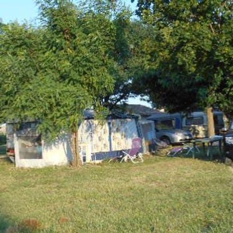 Kampeerplaats - Standplaats pakket (100m²)