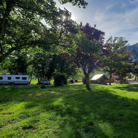 Pitch - Package for 2 people + electricity + 1 vehicle