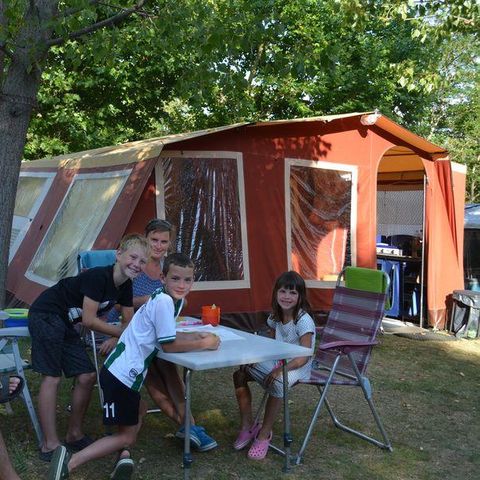 EMPLACEMENT - Emplacement avec voiture + tente ou caravane ou camping-car