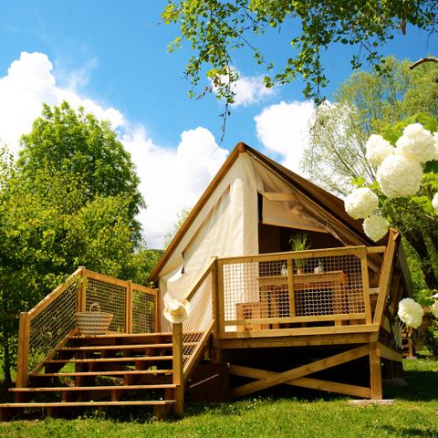 Canvas and wooden tent 5 persons - Lodge Comfort Tent - With sanitary facilities