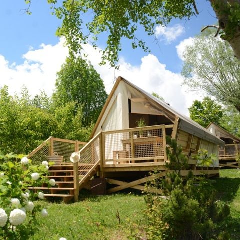 Canvas and wooden tent 5 persons - Lodge Comfort Tent - With sanitary facilities