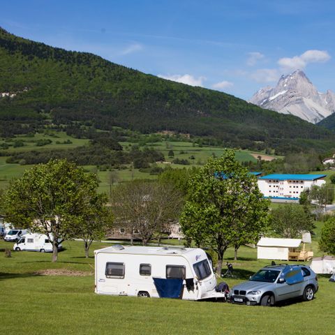 PIAZZOLA - Piazzola per tenda / roulotte / veicolo / camper / senza elettricità