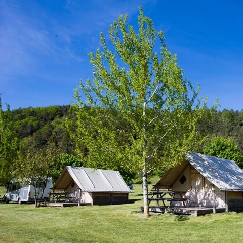 Zelt 4 Personen - Edelweiss-Hütte (ohne Sanitäranlagen)