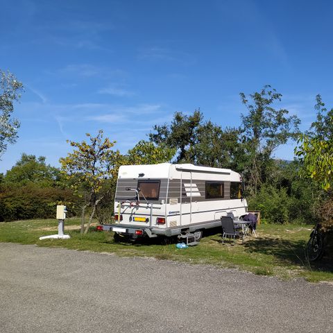 PLOT - Comfort package (1 tent, caravan or motor home / 1 car / 6A electricity)