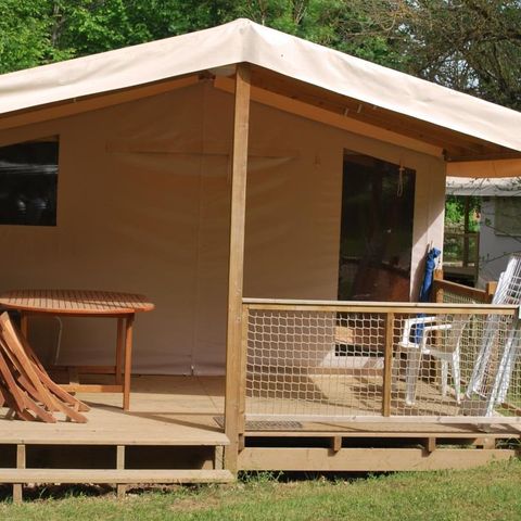 Canvas and wooden tent 5 persons - STANDARD LODGE (WITHOUT SANITARY FACILITIES)