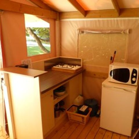 Canvas and wooden tent 5 persons - STANDARD LODGE (WITHOUT SANITARY FACILITIES)
