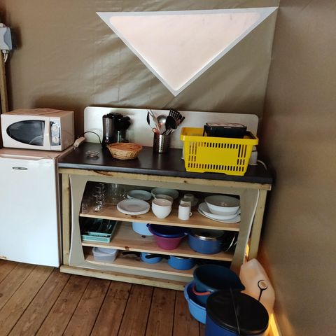 Tent 5 persons - LODGE CANADA STANDARD (WITHOUT SANITARY FACILITIES)