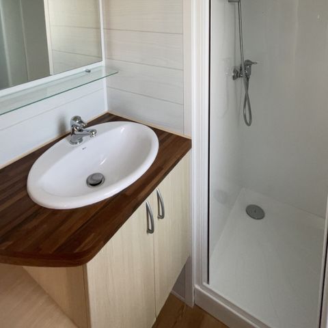 Mobile home 6 persons - Mobilhome Confort 33,5 m² 3 bedrooms + semi-covered terrace + Air conditioning