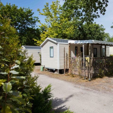 MOBILHOME 5 personnes - Mobil-home CONFORT 28m² - 2 chambres + terrasse couverte + TV | 4 personnes