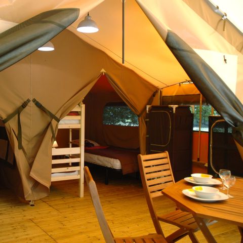 Tente en toile et en bois 5 personnes - Lodge VICTORIA 30m² / 2 chambres (sans sanitaires privatifs)