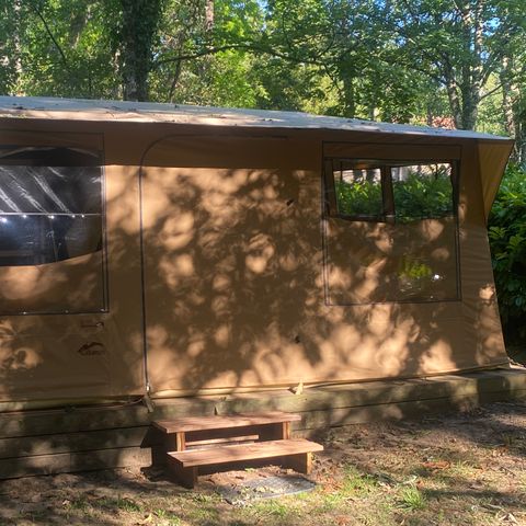 tent 5 personen - Volledig ingerichte tent 29m² - 3 slaapkamers (geen sanitair)