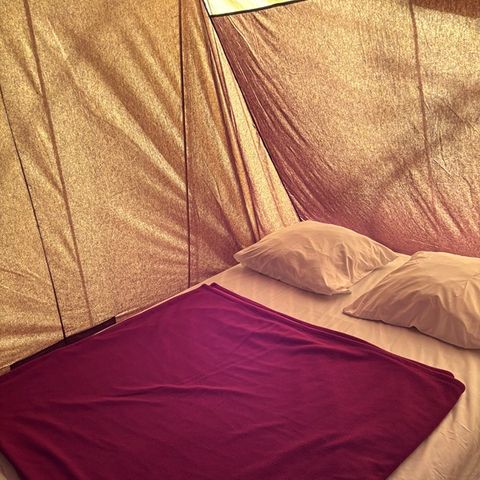 TENDA DA CAMPEGGIO 5 persone - Tenda completamente attrezzata 29m² - 3 camere da letto (senza servizi igienici)