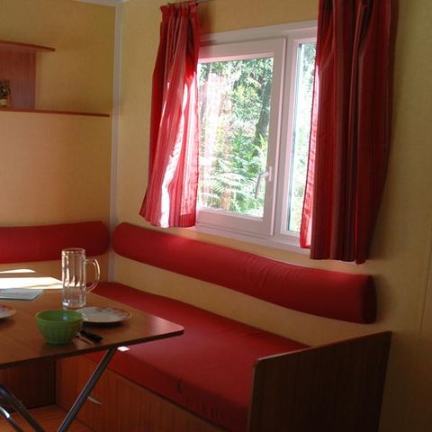 Mobilheim 4 Personen - 4 - 33m² mit überdachter Terrasse / 2 Schlafzimmer