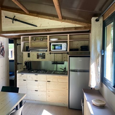 CHALET 5 people - Chalet Médiéval - CLIM - 37 m² with semi-covered terrace - 2 bedrooms