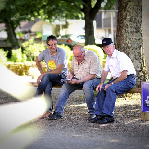 PIAZZOLA - Piazzola CONFORT: auto + tenda, roulotte o camper con elettricità