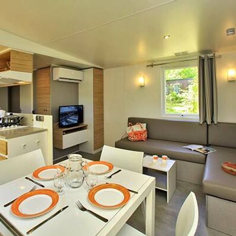 BUNGALOW 6 personnes - Mobil-home | Premium Exclusive | 3 Ch. | 6 Pers. | Terrasse simple | Jacuzzi | 2 SDB | Clim. | TV