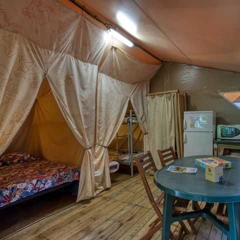 TENT 5 people - Canada without sanitary facilities