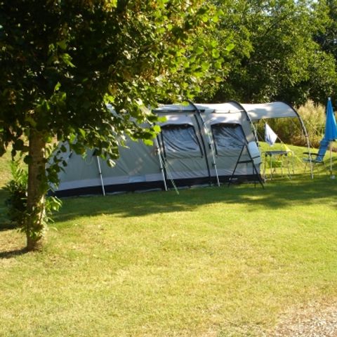 EMPLACEMENT - Forfait Nature (tente, caravane ou camping-car + 1 auto)