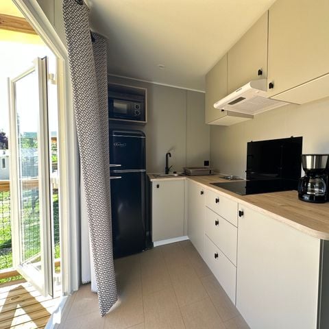 Stacaravan 4 personen - Stacaravan Confort Riviera 29m² (2 kamers) + overdekt terras 18m² (2 kamers)