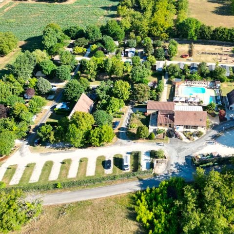 Flower Camping Le Tiradou - Camping Dordogne - Image N°2