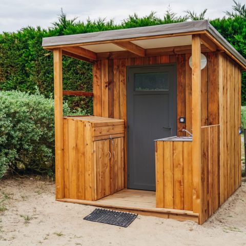 Stellplatz - Freecamp Premium-Pauschale - Stellplatz mit eigener Dusche und Sanitäranlage