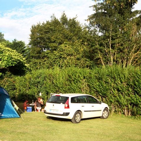 Stellplatz - Forfait Nature (Zelt, Wohnwagen oder Wohnmobil / 1 Auto)