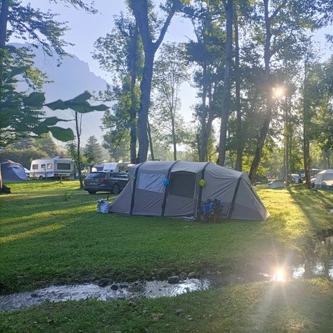 Pitch - Location Bord Ruisseau