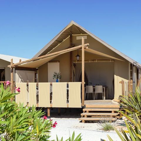 TENT 4 people - JUNGLE Standard Tent, 20m² (2 bedrooms, sleeps 4), without bathroom facilities, sleeps 2–4