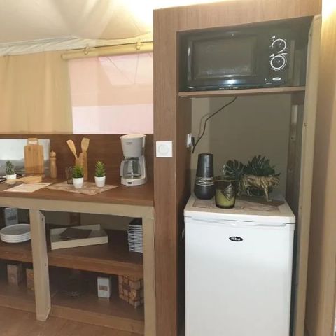 TENT 4 people - JUNGLE Standard Tent, 20m² (2 bedrooms, sleeps 4), without bathroom facilities, sleeps 2–4
