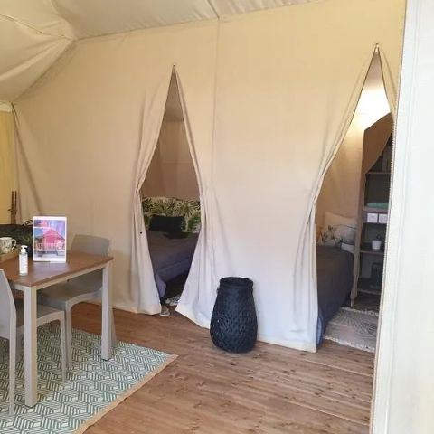 TENT 4 people - JUNGLE Standard Tent, 20m² (2 bedrooms, sleeps 4), without bathroom facilities, sleeps 2–4