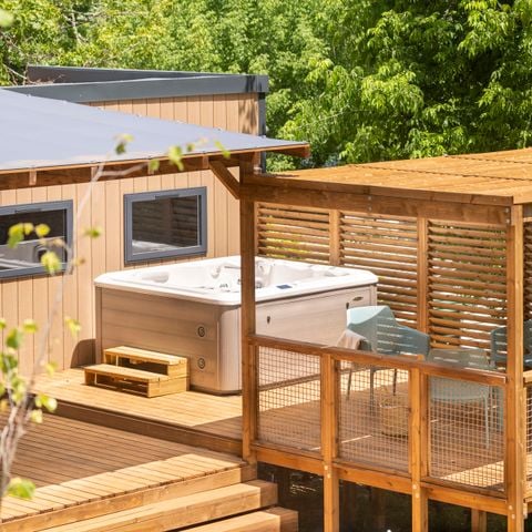 MOBILHOME 6 personnes - EXCLUSIF 3 chambres  Jacuzzi avec suite parentale
