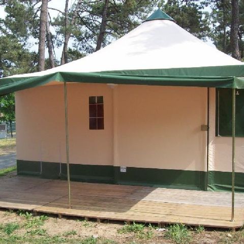 Glampingtent 4 personen - PAGAN TENT 25 M2 MET SANITAIR, ECONOMY RANGE