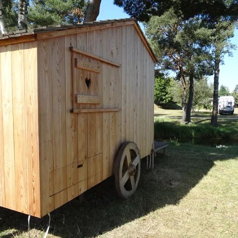 UNUSUAL ACCOMMODATION 2 people - Tsabone