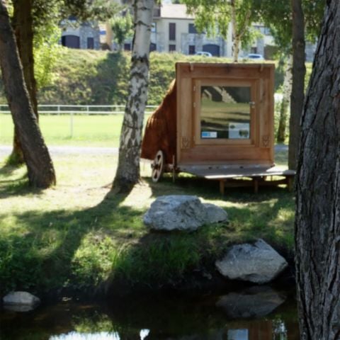 UNUSUAL ACCOMMODATION 2 people - Tsabone