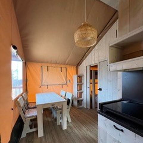 Canvas and wooden tent 4 persons - NEW 2023 Lodge Safari: a glamping tent with sanitary facilities and a large terrace