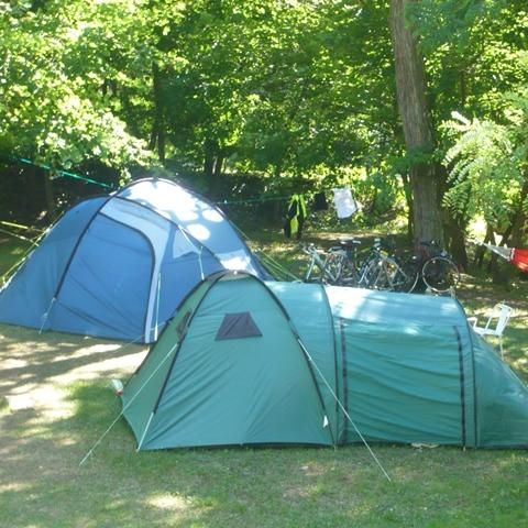 STAANPLAATS - Tent + fiets, auto, caravan of camperplaats pakket