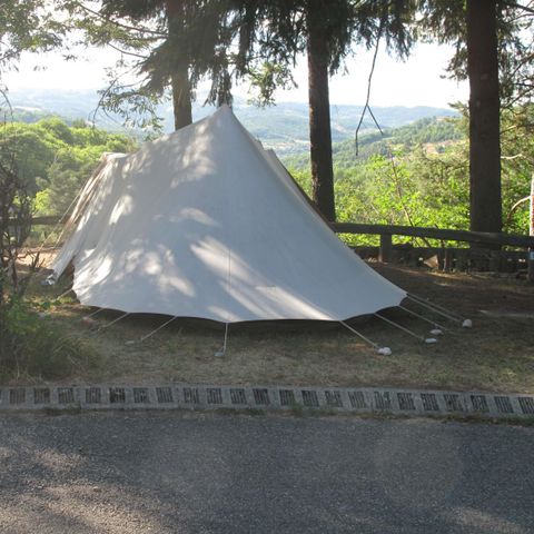 Pitch - Tent + bike or motorbike