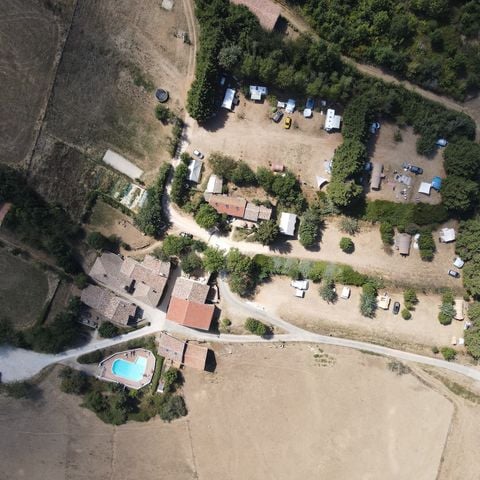 PLOT - Camping pitch including 2 persons + tent or caravan + 1 vehicle or camper (excluding electricity and tourist tax)