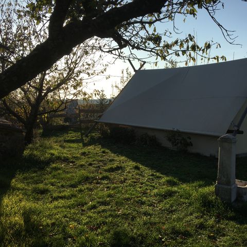 Zelt 4 Personen - Trapper ausgestattet