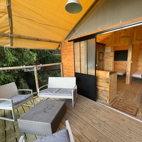 Tente en toile et en bois 4 personnes - Lodge équipée