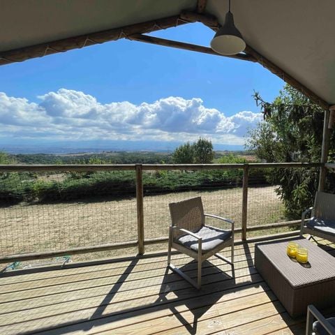 Tente en toile et en bois 4 personnes - Lodge équipée