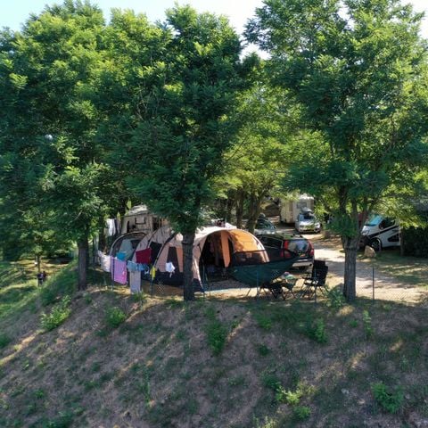 PLOT - 1 or 2 people: 1 vehicle + tent or caravan or camper van