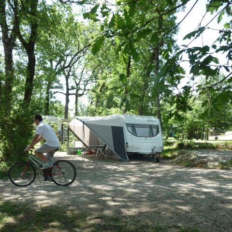 Stellplatz - Stabilisierter Stellplatz (Wohnwagen oder Wohnmobil)
