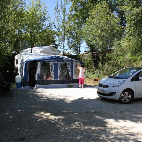 Kampeerplaats - Gestabiliseerde standplaats (caravan of camper)