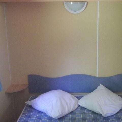 BUNGALOW 4 personnes - Mobil-Home WATIPI : 2 Chambres - 2 ads + 2 enfts - Terrasse couverte 2/4 pers