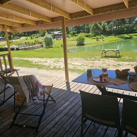 MOBILHOME 4 personnes - Mobil home Premium face à l' étang 1/4 pers