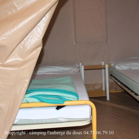 BUNGALOW DE LONA 4 personas - sin instalaciones sanitarias