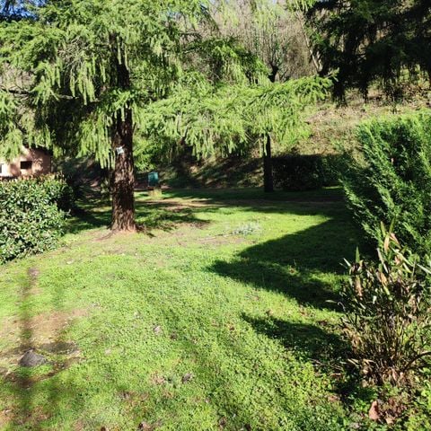 PIAZZOLA - con elettricità (tenda + veicolo) - prezzo fisso per 2 persone