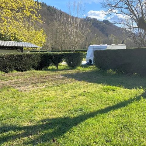 EMPLACEMENT - 6 Personnes